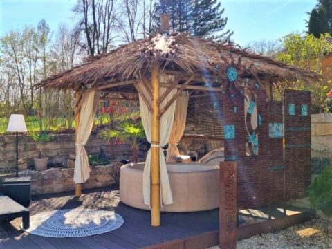 Whirlpool Überdachung aus Bambus, 365 ganzjährig genießen