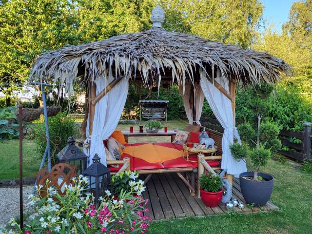 Bambus Lounge als Outdoor Liege