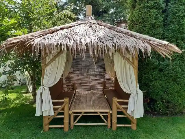 Outdoor Daybeds